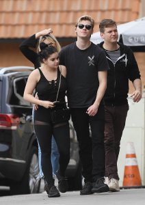 Ariel Winter Braless 80 - The Fappening Blog.jpg