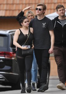 Ariel Winter Braless 86 - The Fappening Blog.jpg