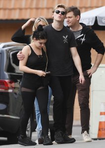 Ariel Winter Braless 92 - The Fappening Blog.jpg