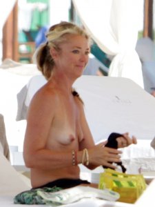 Tamara-Beckwith-Topless-3.jpg