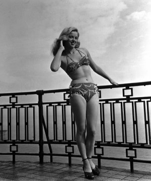 Diana Dors  011.jpg