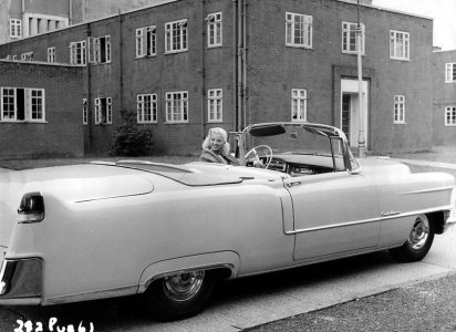 diana dors cadillact.jpg