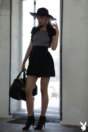 0001-02 thefappeningblog.com.jpg