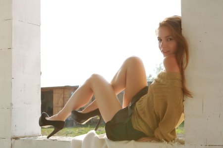 gorgeous-redhead-beauty-sofi-shane-shows-off-her-delightful-hairy-muff-03 thefappeningblog.com.jpg