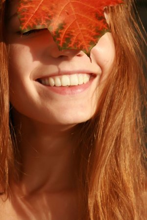 gorgeous-redhead-beauty-sofi-shane-shows-off-her-delightful-hairy-muff-15 thefappeningblog.com.jpg