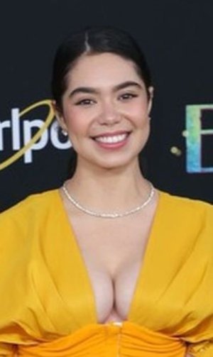 Auli’i-Cravalho-ytfgiu.jpg