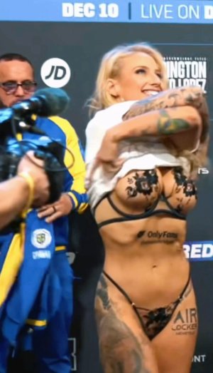 Ebanie Bridges (10).jpg