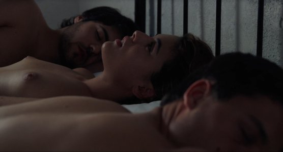 3some (2009).mp4_snapshot_00.58.15.241.jpg