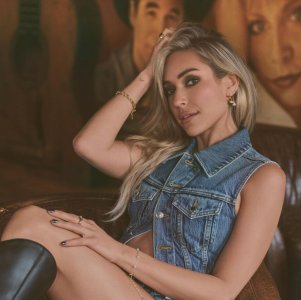 kristincavallari_post_9_24_2024_11_57_35 AM3464272244501306526.jpg