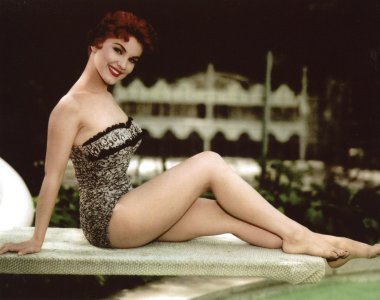 Debra Paget 4486667.jpg