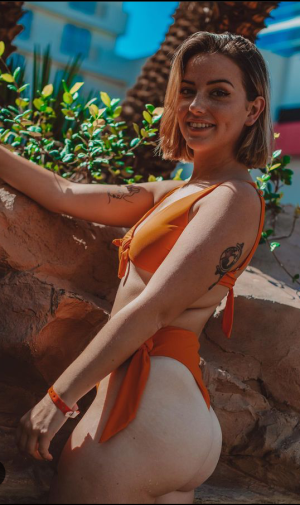 Shauna Dewit (5).png