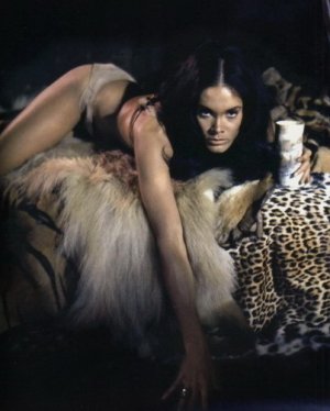 martine beswick2.jpg