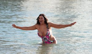 Lisa Appleton Sexy Topless 37 - The Fappening Blog.jpg