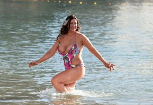 Lisa Appleton Sexy Topless 40 - The Fappening Blog.jpg