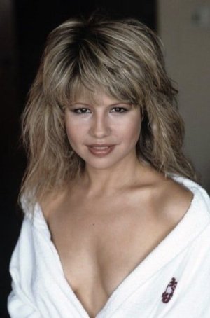 Pia Zadora -k7ouSCjJ.jpg