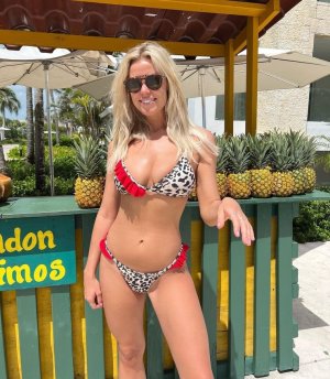 740full-chloe-meadows (4).jpg