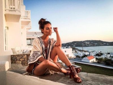 Janina Uhse (3).jpeg