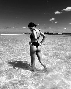 Ella Balinska (8).jpg