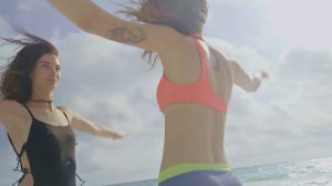 Lily Aldridge new  scr 1 - The Fappening Blog.jpg