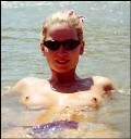 sarah_hardin-topless_swimming-2000.jpg