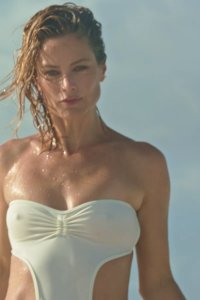 Carolyn Murphy scr 4 - The Fappening Blog.jpg