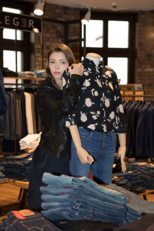 0008-08 thefappeningblog.com.jpg