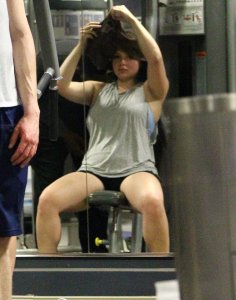 Ariel Winter 26 - The Fappening Blog.jpg