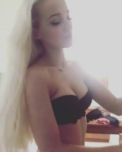 Dove Cameron Sexy 2 - The Fappening Blog.jpg