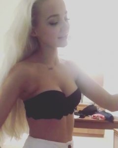 Dove Cameron Sexy 3 - The Fappening Blog.jpg
