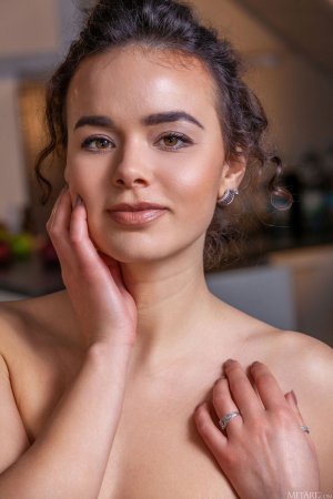 0010-09 thefappeningblog.com.jpg