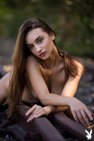 0001-15 thefappeningblog.com.jpg