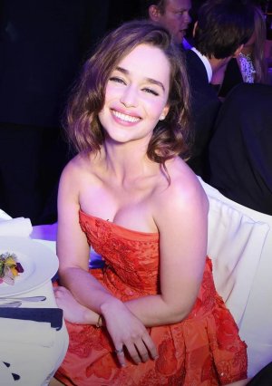 Emilia Clarke 1015.jpg Emilia Clarke 1015.jpg