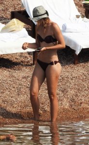 Maria-Sharapova-in-a-Bikini-15.jpg