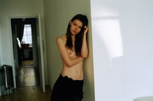 Alexandra-Vittek-Topless-4.jpg