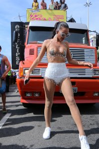 TheFappeningBlog.com - Bruna Marquezine Sexy 2.jpg