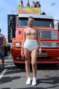 TheFappeningBlog.com - Bruna Marquezine Sexy 3.jpg