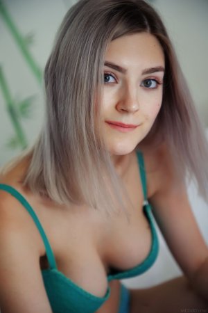 0006-01 thefappeningblog.com.jpg