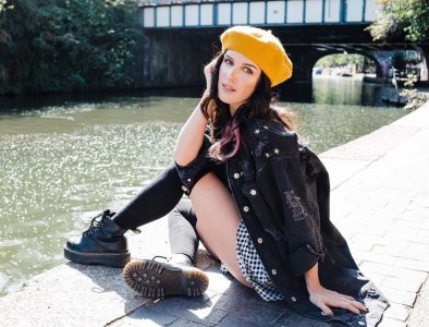 Shenae Grimes (5).jpg