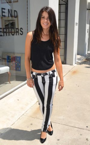 Shenae Grimes.jpeg