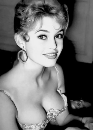 Brigitte Bardot  -8ec3af73af22bc7991127d3d30541148_89b83f1f_1280.jpg