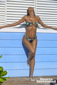 TheFappeningBlog.com - Lais Ribeiro 3.jpg