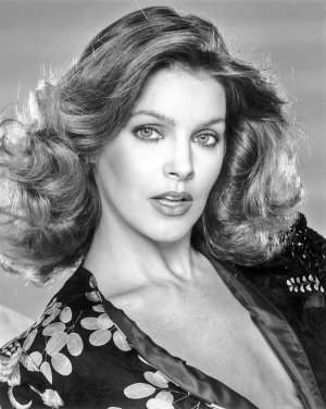Priscilla Presley- pp13.jpg