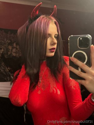 snap0ut0f1t-pic (11).jpg