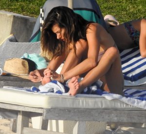 TheFappeningBlog.com - Alessandra Ambrosio Sexy 38.jpg