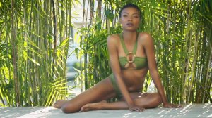 TheFappeningBlog.com - Iyonna Fairbanks Intimates 12.JPG