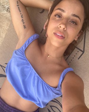 Kiana Madeira (8).jpg