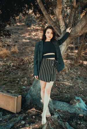 Violett-Beane-Feet-5327480.jpg