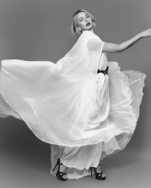 juleshough_post_11_8_2024_3_12_12 PM3497015293015290782.jpg