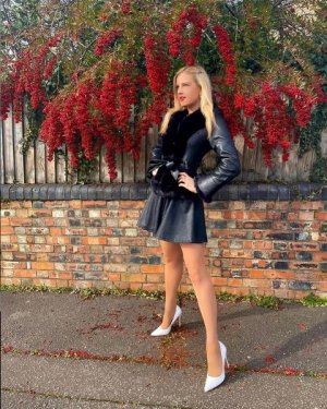 NadiaChloeRose (1).jpg