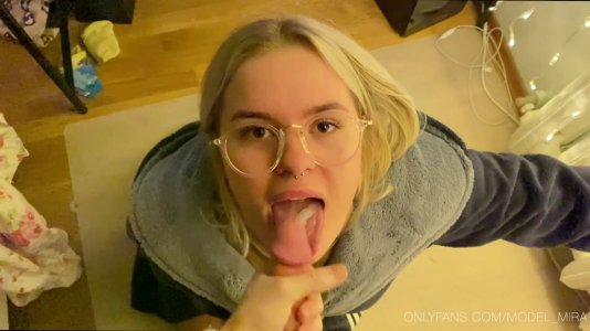 Onlyfans - model_mira - Hot cute blonde girlfriend blowjob and cums swallows.mp4_000359867.jpg